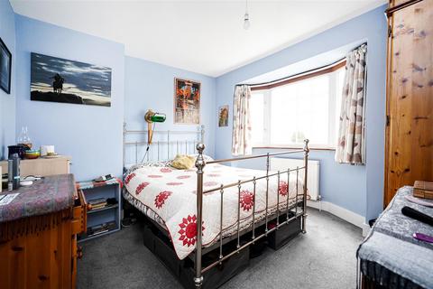 4 Maida Avenue, London, E4 7JN