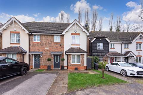 3 bedroom semi-detached house for sale, Beechfield Place, Maidenhead