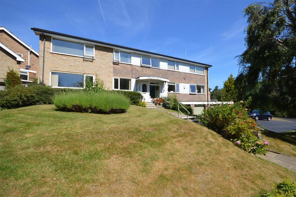 Ryecroft Glen Road, Dore, Sheffield 2 bed flat £900 pcm (£208 pw)