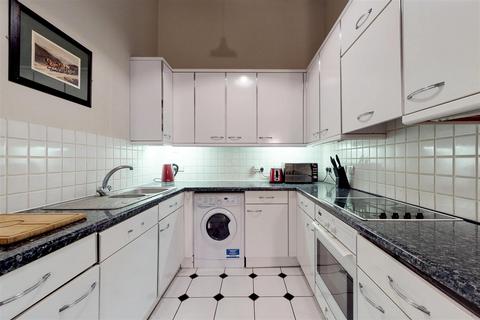 2 bedroom flat for sale, Burgon Street, London EC4V