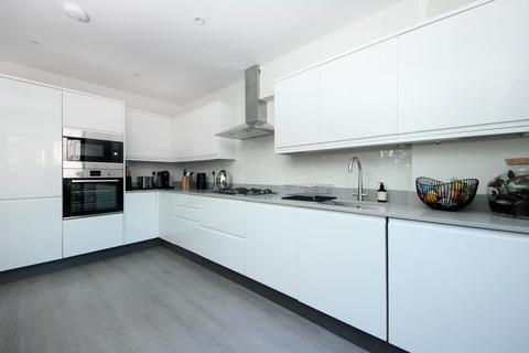 3a Chilton Avenue, London, W5 4RU