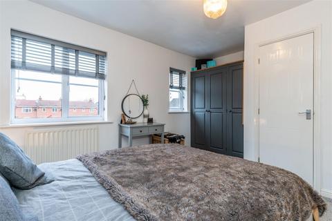 11 Frost Fields, Castle Donington, Derby, DE74 2EF