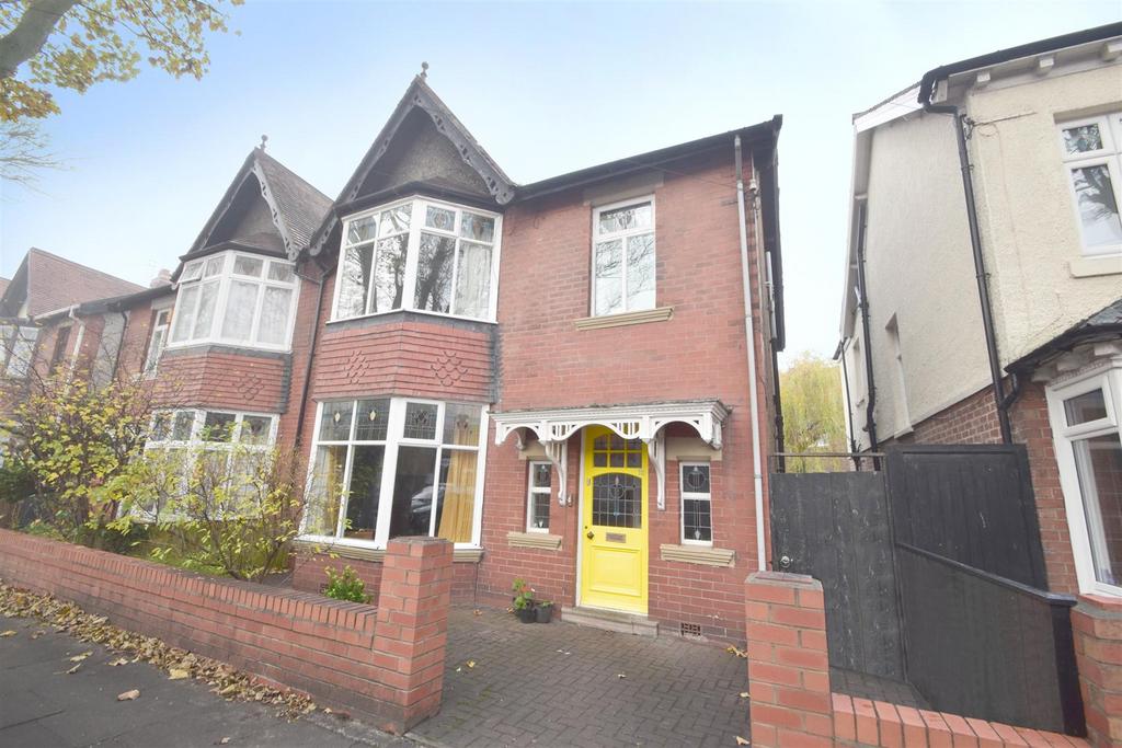 Queens Drive, Whitley Bay 4 bed semidetached house for sale £450,000