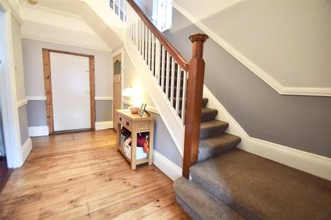 4 bedroom semi-detached house for sale - Queens Drive, Whitley Bay