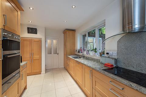 12 Wheathampstead Road, Harpenden, AL5 1ND