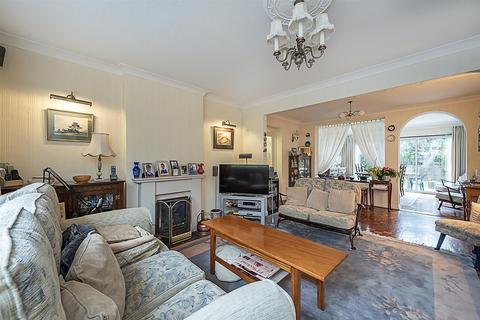 12 Wheathampstead Road, Harpenden, AL5 1ND