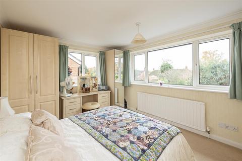 12 Wheathampstead Road, Harpenden, AL5 1ND