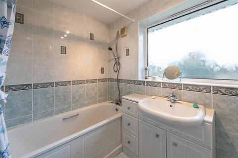 12 Wheathampstead Road, Harpenden, AL5 1ND