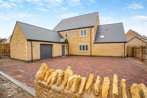 5 bedroom detached house for sale - Kirby Road, Gretton, Northamptonshire