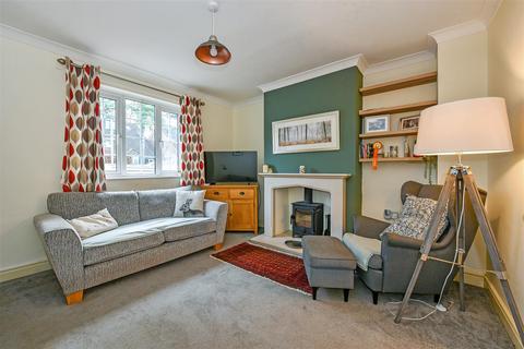 32 Evingar Road, Whitchurch, RG28 7EY