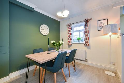 32 Evingar Road, Whitchurch, RG28 7EY