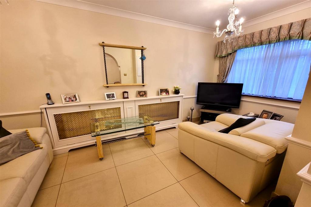 Tv room: