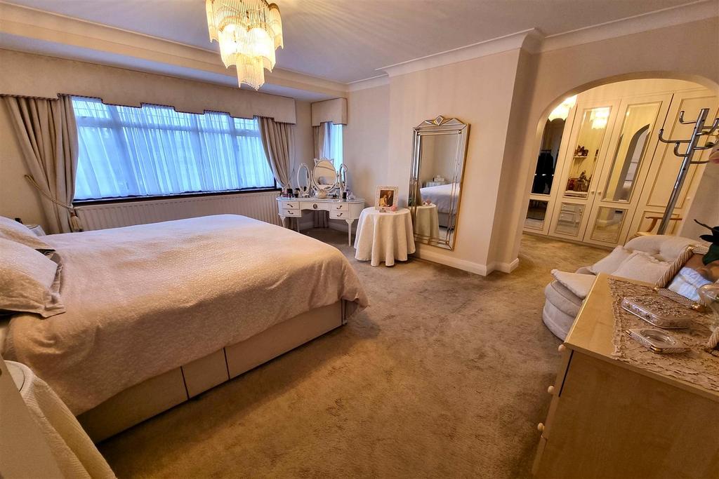 Master bedroom suite: