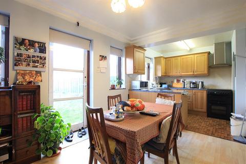 108 Wellington Road North, Hounslow, TW4 7AA