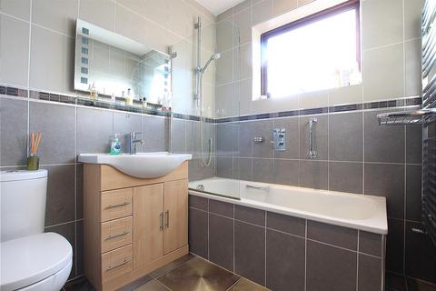 108 Wellington Road North, Hounslow, TW4 7AA