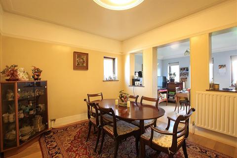 108 Wellington Road North, Hounslow, TW4 7AA