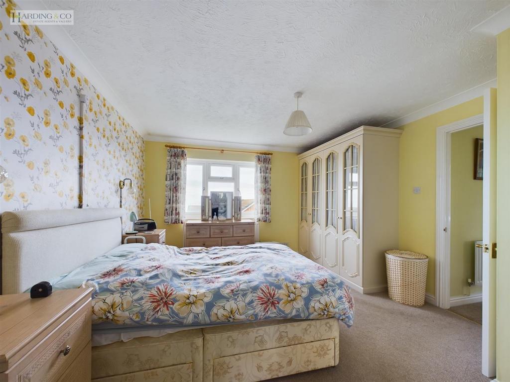 Bedroom 1.2.jpg