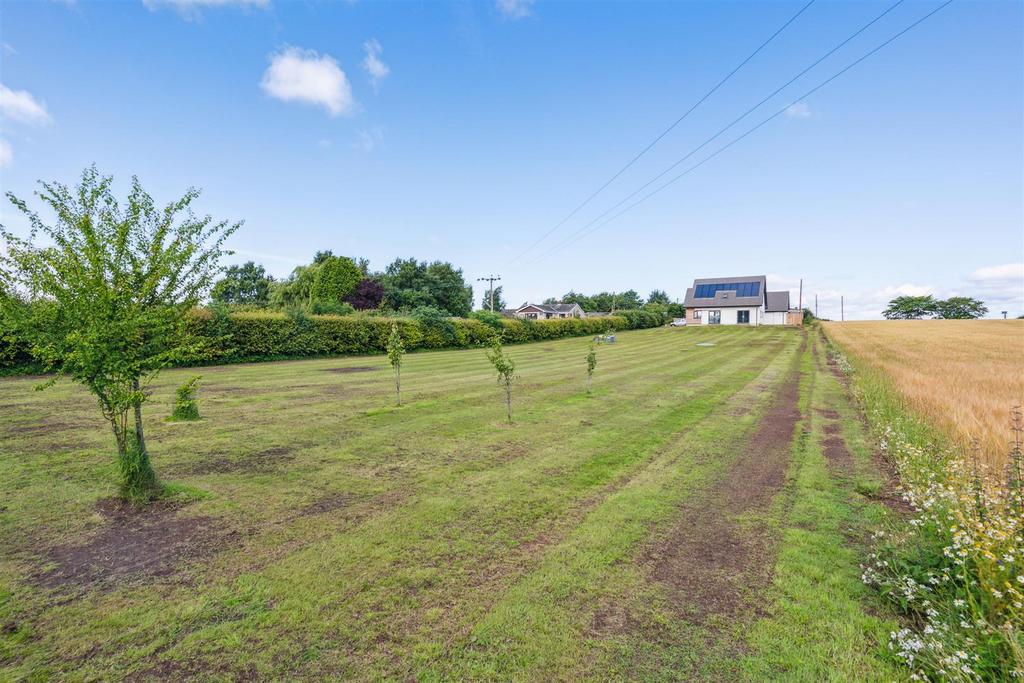 POSSIBLE Beachfield Longleys Meigle Blairgowrie PH