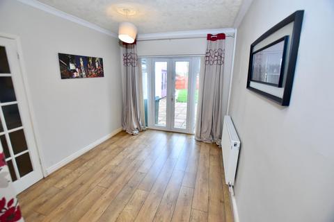 84 Barnfield Avenue, Allesley, Coventry, CV5 9FX