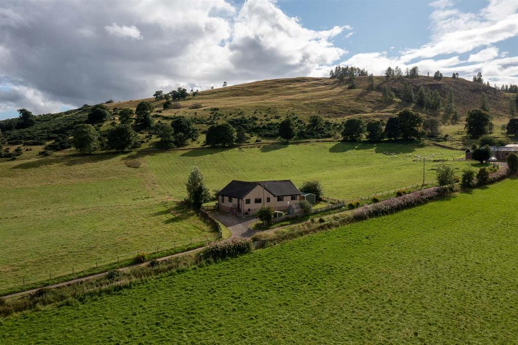 McRitch Farm, Alyth PH11 4 bed detached bungalow for sale £350,000