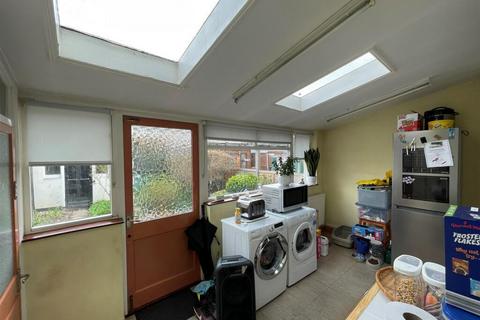 3 bedroom terraced house for sale - Betchworth Road, Ilford