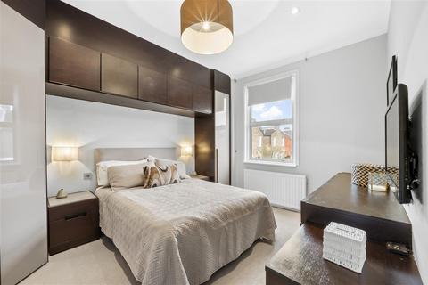 3 bedroom house to rent, Alverstone Avenue, Wimbledon Park, SW19