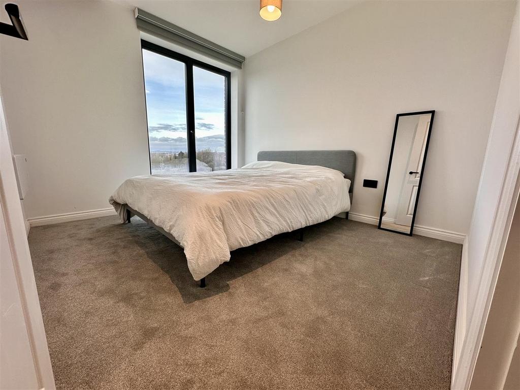 Bedroom 1.jpeg