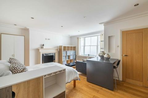 Studio to rent, Westbourne Park Road, Notting Hill Gate, W11