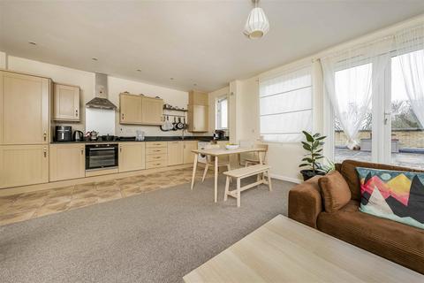 2 bedroom penthouse for sale, Worton Road, Old Isleworth