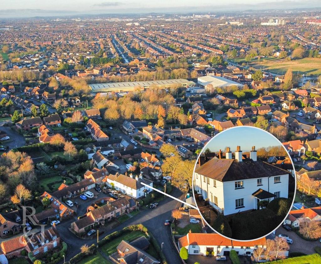 Main Street, Gamston, Nottingham 5 bed character property for sale £