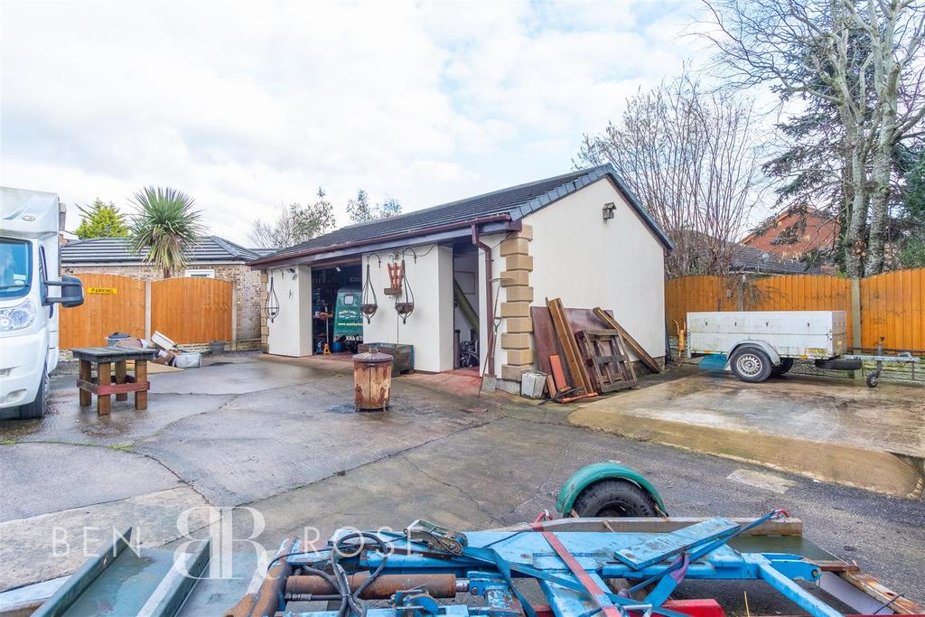 Garden/Rear Carpark