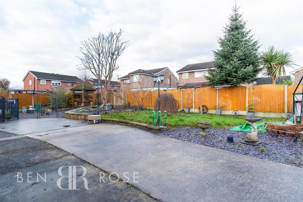 Garden/Rear Carpark