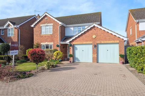 4 bedroom detached house for sale, Lilac Close, Upton upon Severn