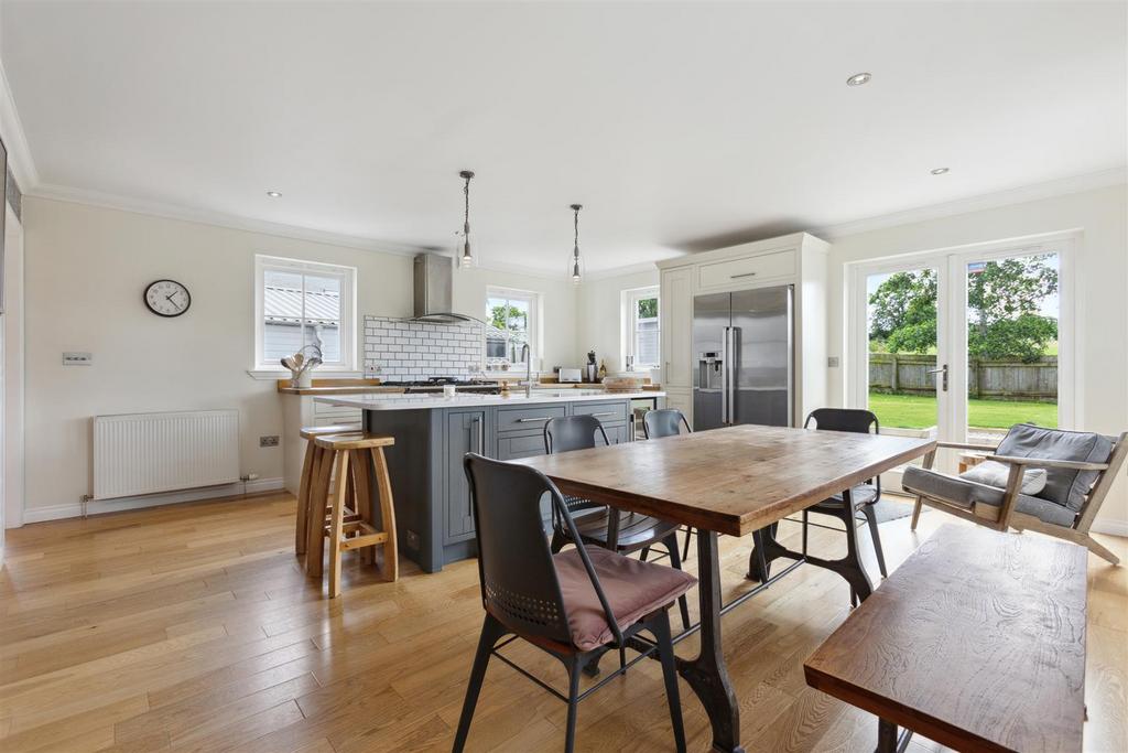 Kingswood, Murthly, Perthshire PH1 4 bed detached house for sale £499,950