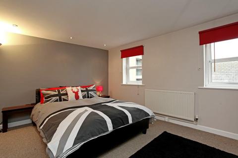 2 bedroom flat to rent, Marshalls Row, Brighton