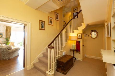 3 bedroom townhouse for sale, 2 Dogpole Court, Shrewsbury, SY1 1ES