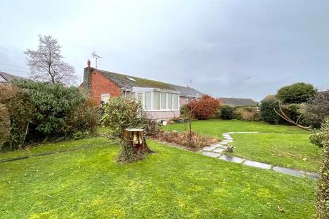 2 bedroom semi-detached bungalow for sale - Gwydyr Gardens, Llandudno