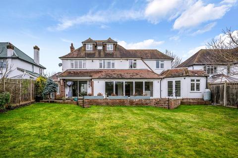 44 Southway, Carshalton, SM5 4HW