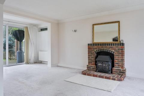 44 Southway, Carshalton, SM5 4HW