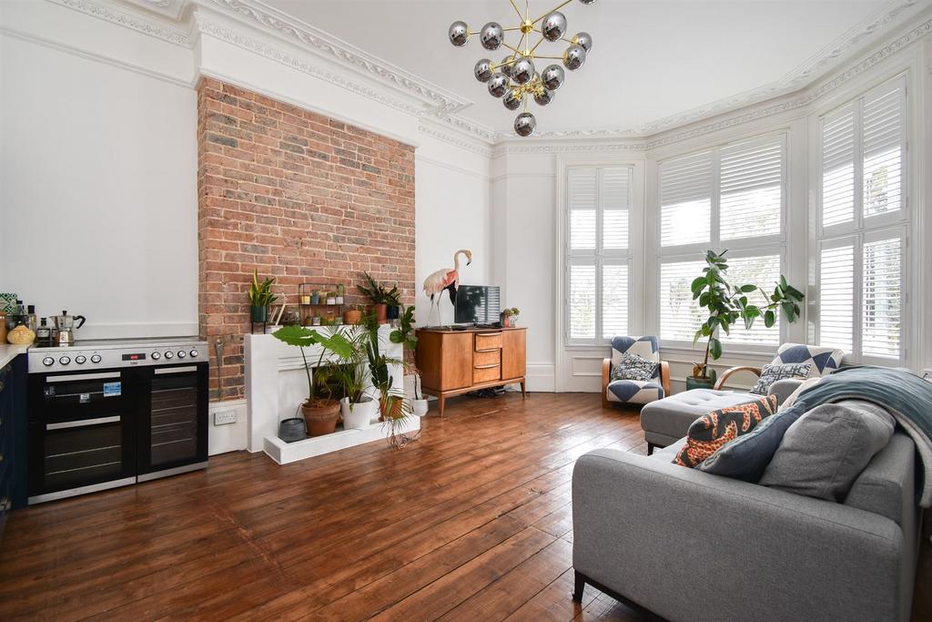 Charles Road, St. LeonardsOnSea 2 bed flat for sale £350,000