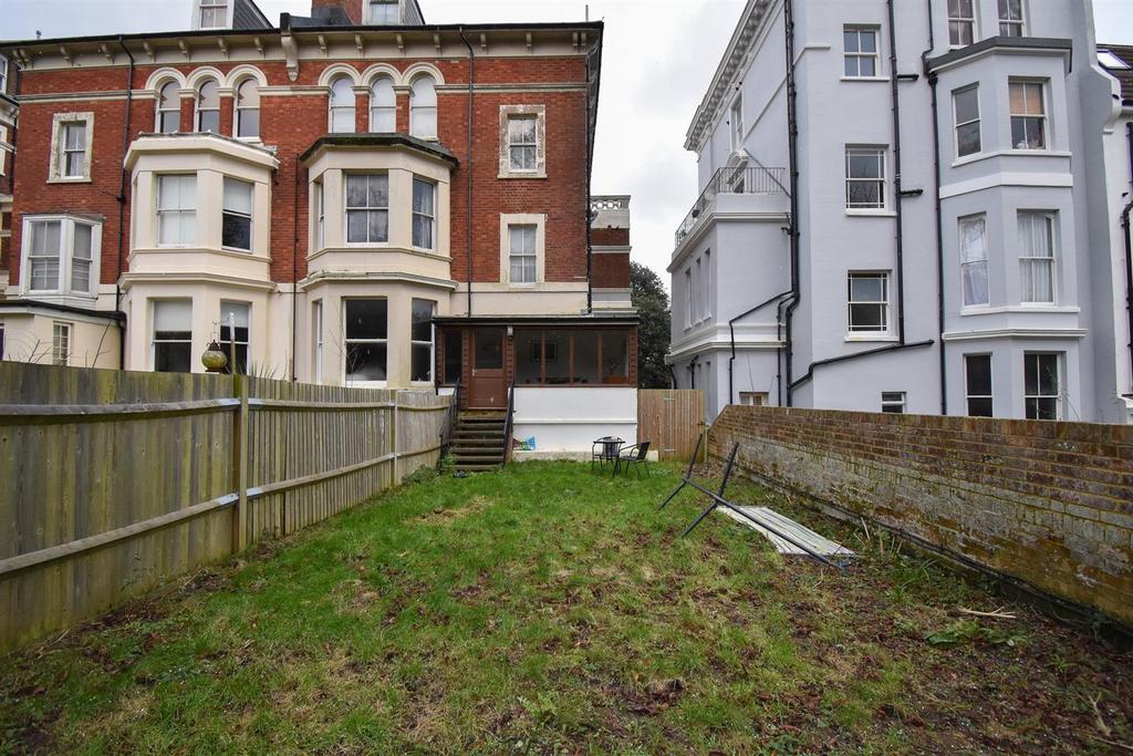 Charles Road, St. LeonardsOnSea 2 bed flat for sale £350,000