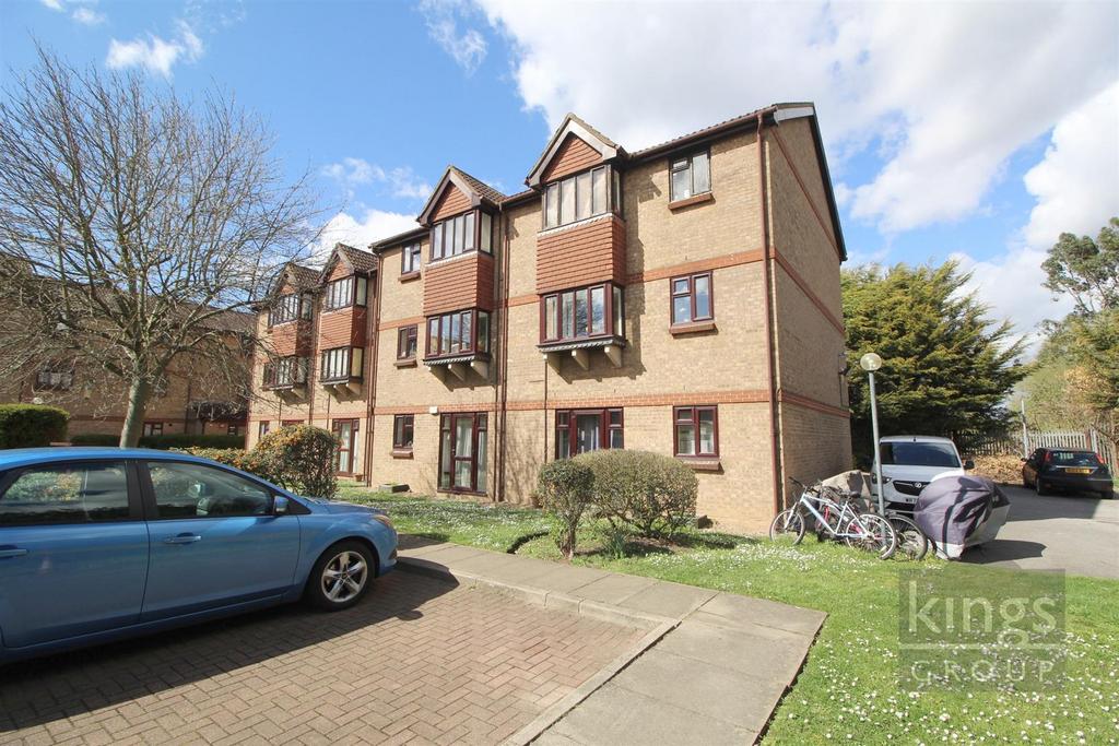 Latimer Court, Bryanstone Road, Waltham Cross 1 bed flat for sale £