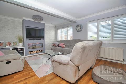 61 Claremont, Cheshunt, Waltham Cross, EN7 5QR