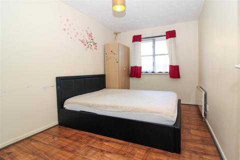 1 bedroom flat for sale, White Hart Lane, London