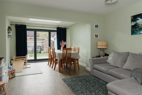 3 bedroom terraced house for sale, Mockford Mews, Redhill