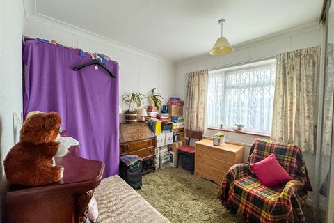 2 bedroom detached bungalow for sale, Frinton Road, Clacton-On-Sea CO15