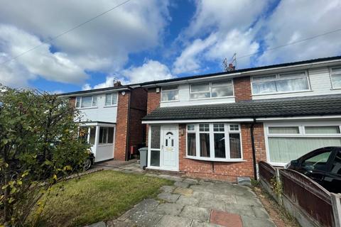 3 bedroom semi-detached house to rent, Gawsworth Close, Timperley, Altrincham
