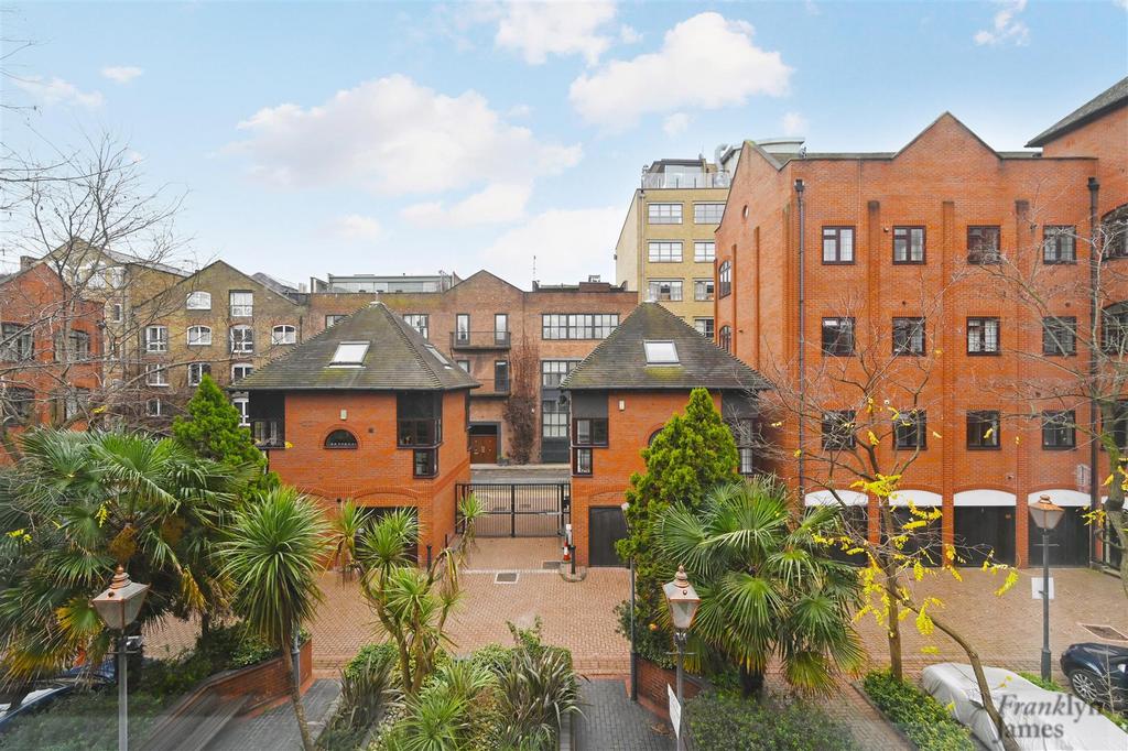 St. Square, Narrow Street, London 3 bed duplex for sale £800,000