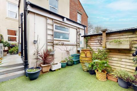4 bedroom terraced house for sale, Grove Road, Portland
