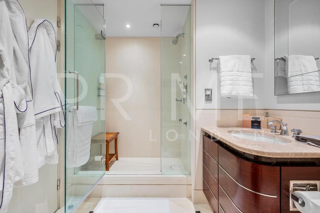 Bathroom2 (4).jpg